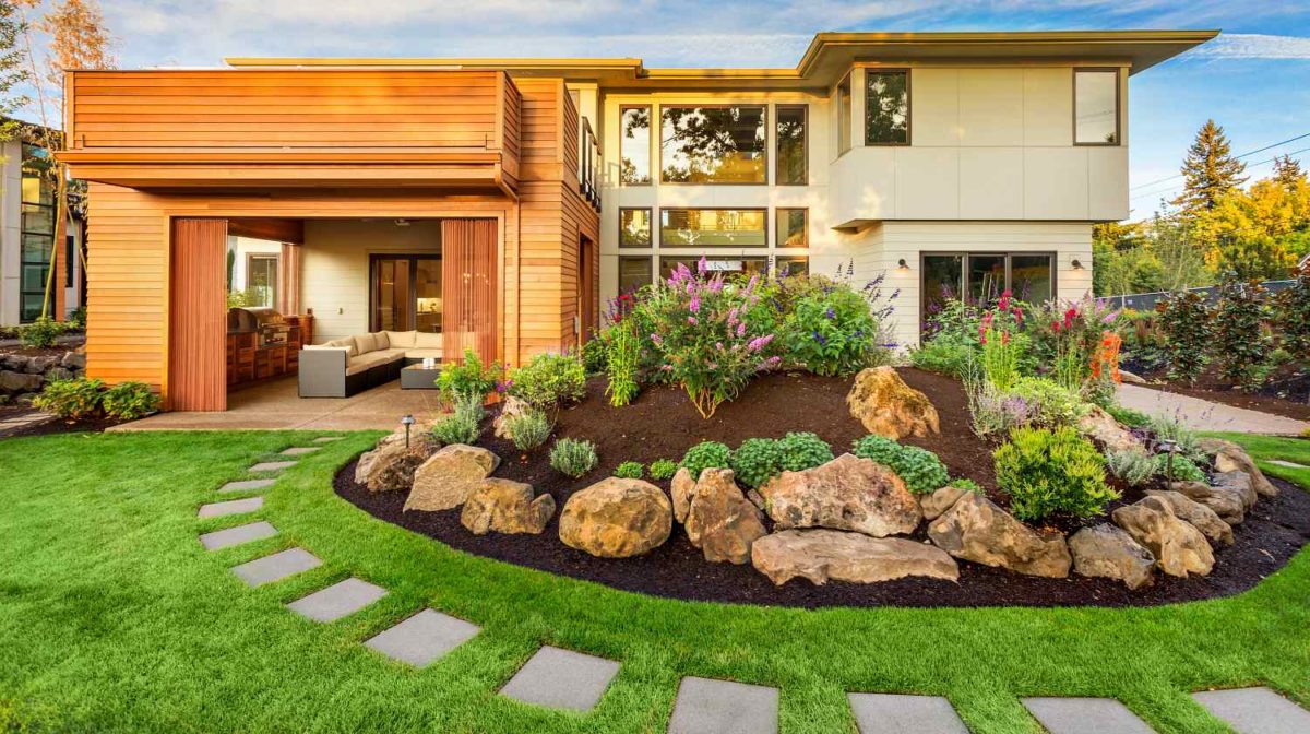 How to give a landscape makeover to an older home